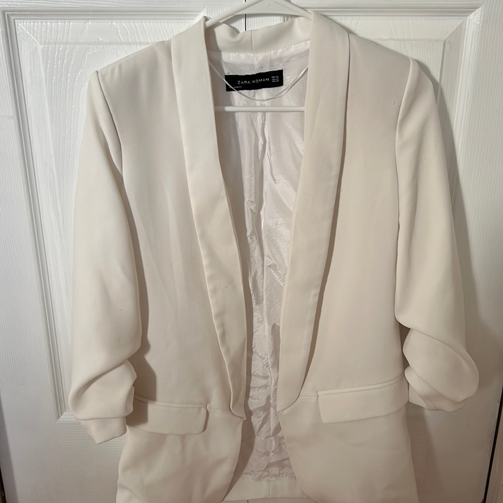 White zara blazer